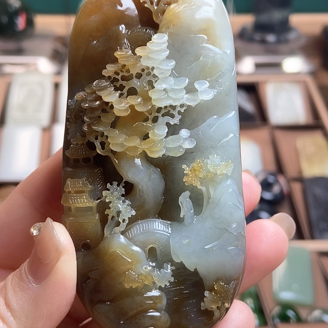 和田玉（糖玉）颈饰未镶嵌