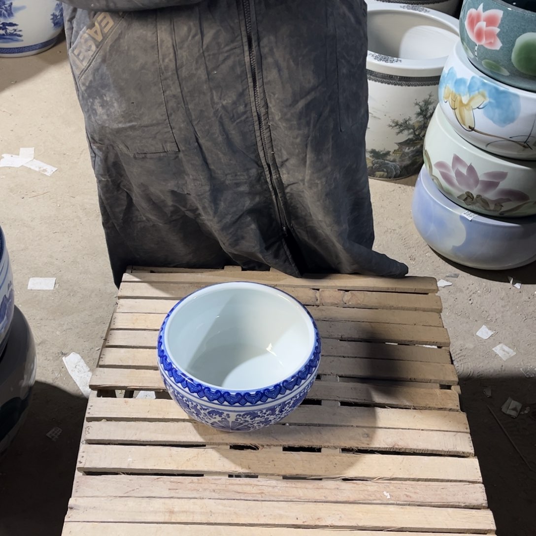 瓷片缠枝莲23.88888888