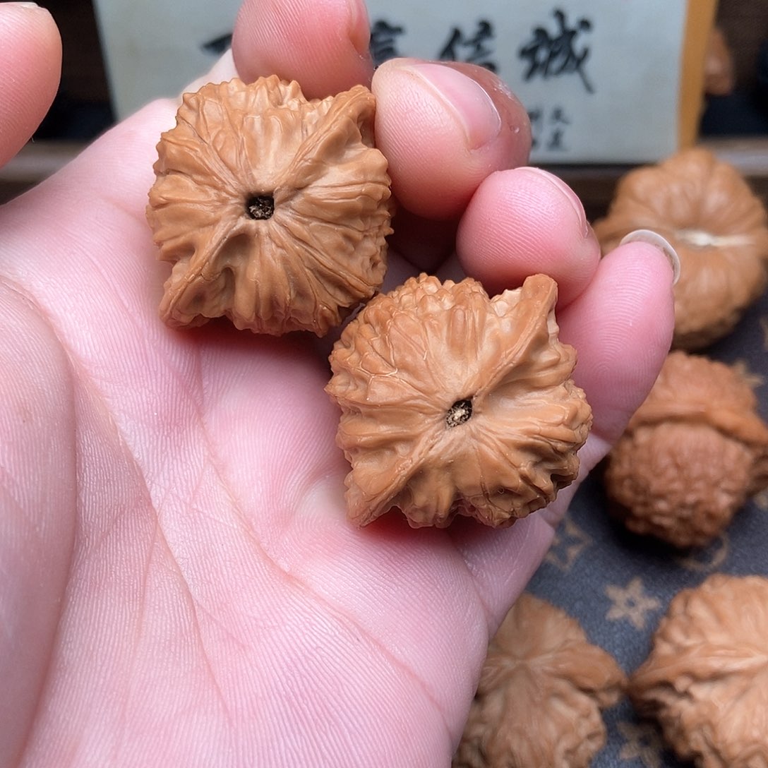 文玩核桃吊坠公子帽