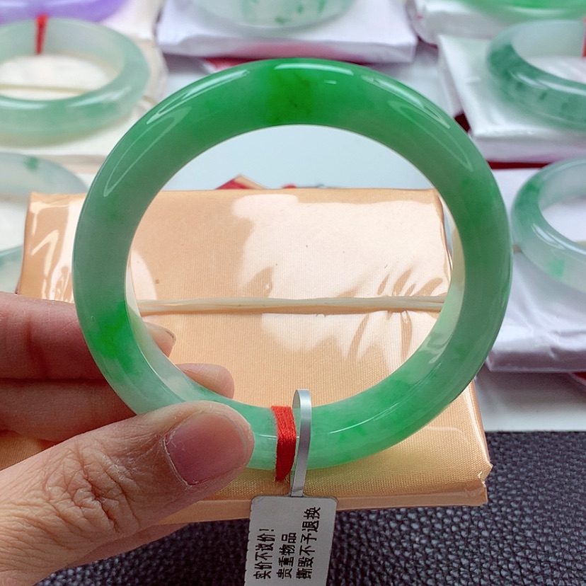 【闪购商品】翡翠手镯未镶嵌54.4满绿毕业性价比A