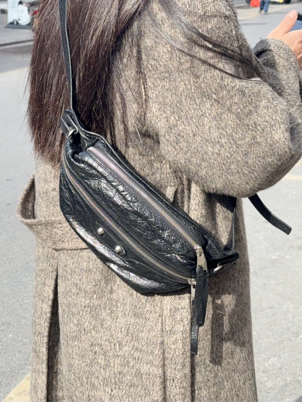 95新 Balenciaga/巴黎世家 巴黎世家机车斜挎腰包