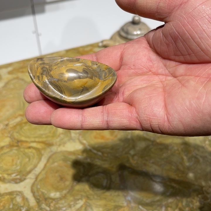 自***渝金钱石元宝元宝灵璧石