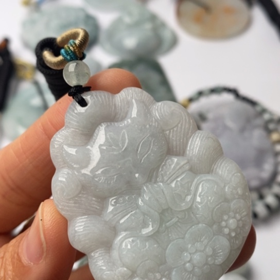 翡翠未镶嵌挂件翡翠