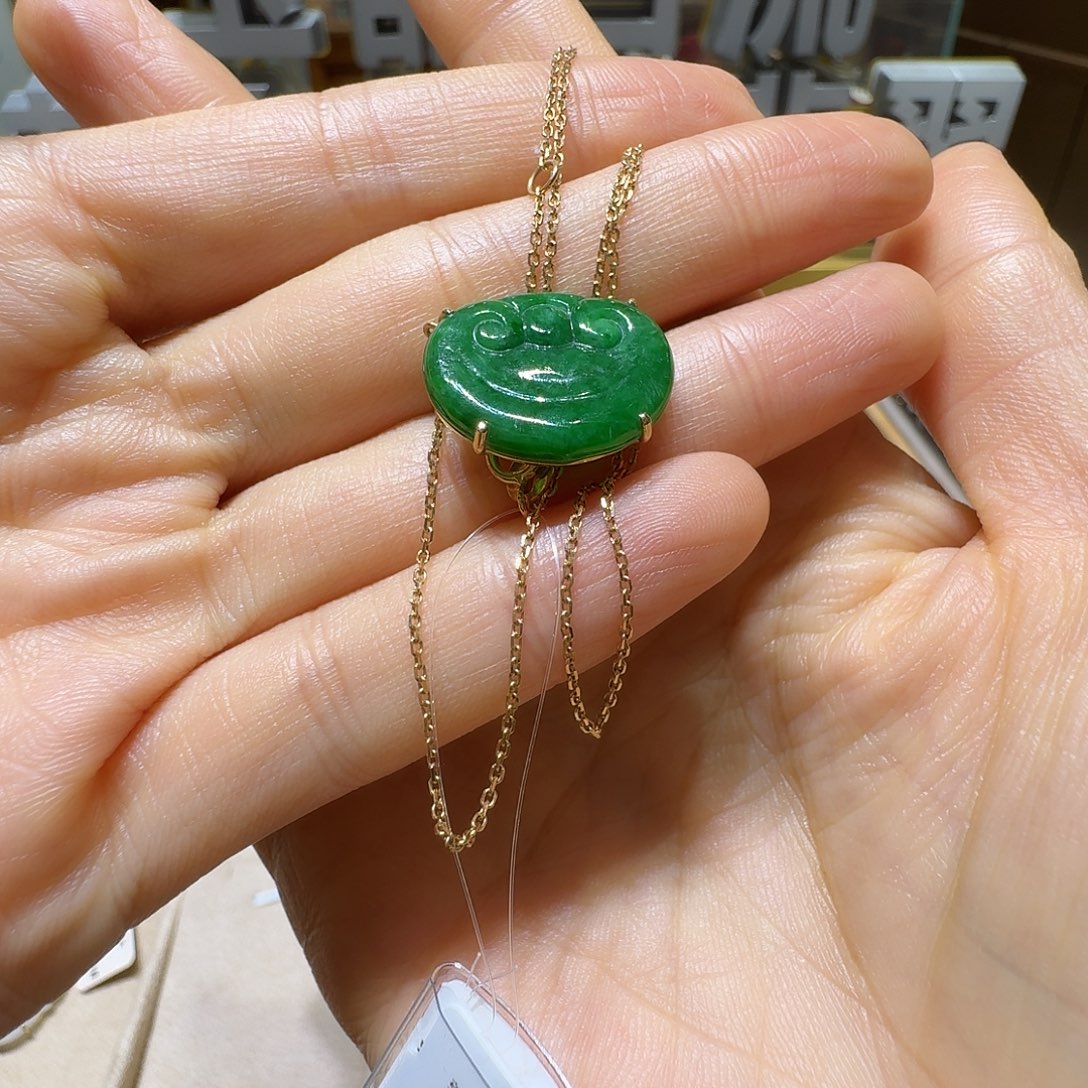 翡翠18K金镶嵌套链