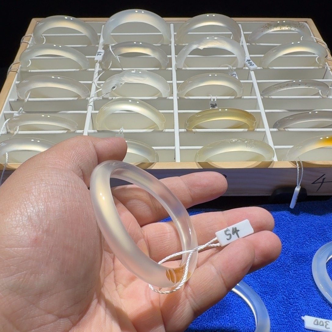 E***a玛瑙/玉髓合金手镯