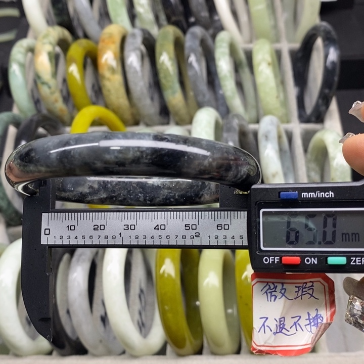 蛇纹石玉手镯50未镶嵌