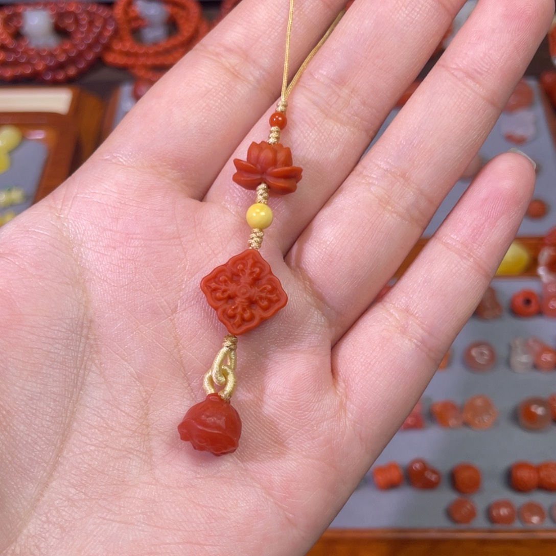 童***嘉南红玛瑙未镶嵌好运连连手机挂