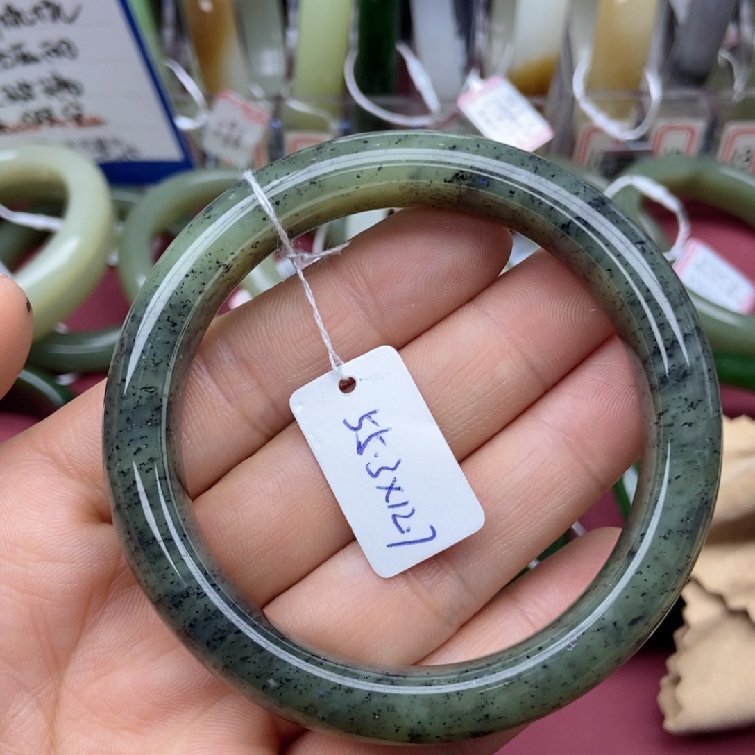 和田玉手镯未镶嵌小*