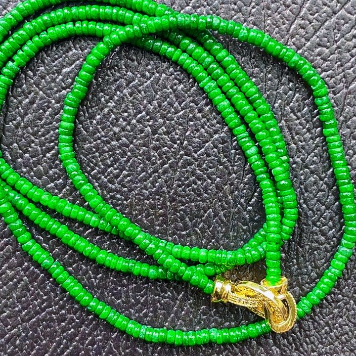 翡翠未镶嵌颈饰多样性