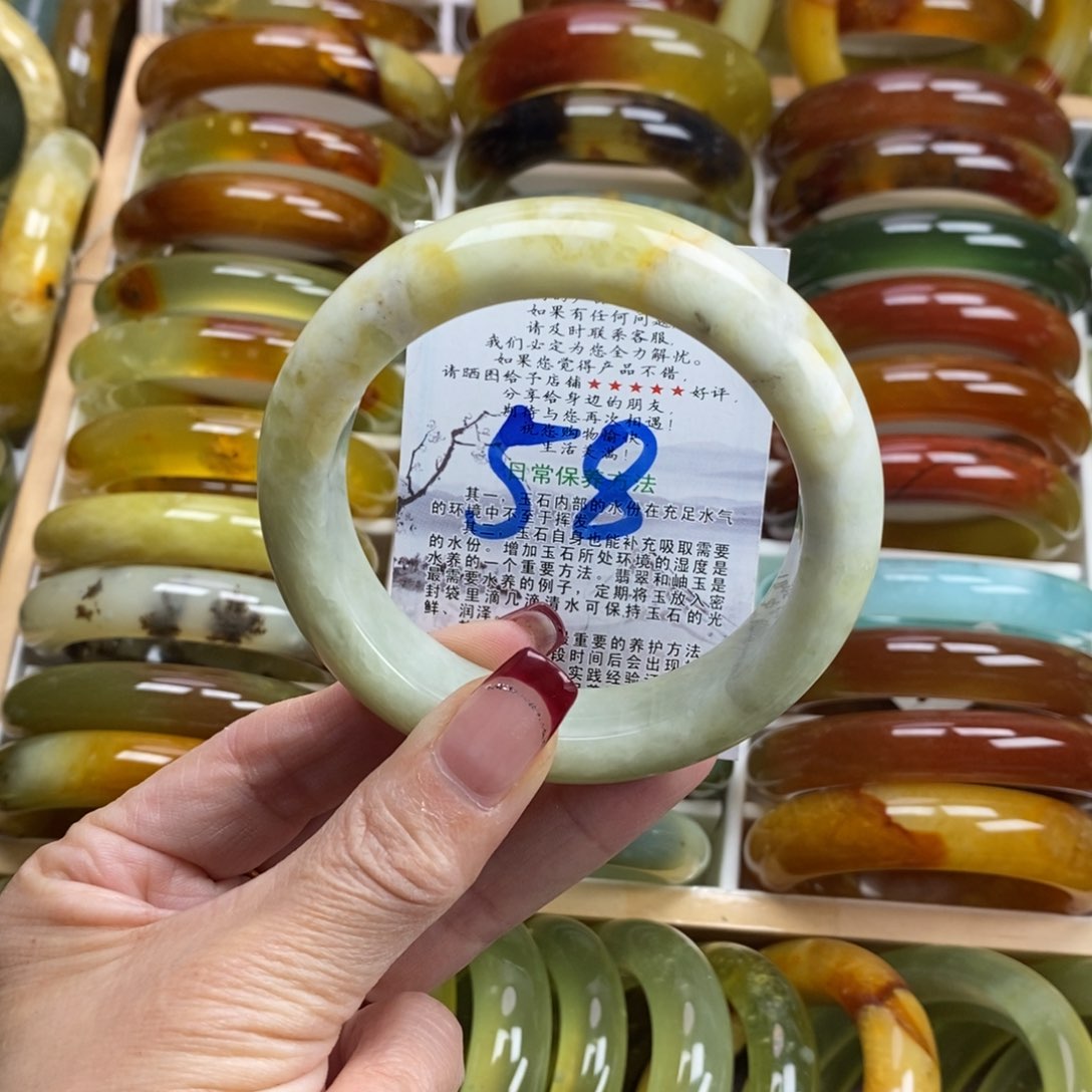未镶嵌蛇纹石玉手镯