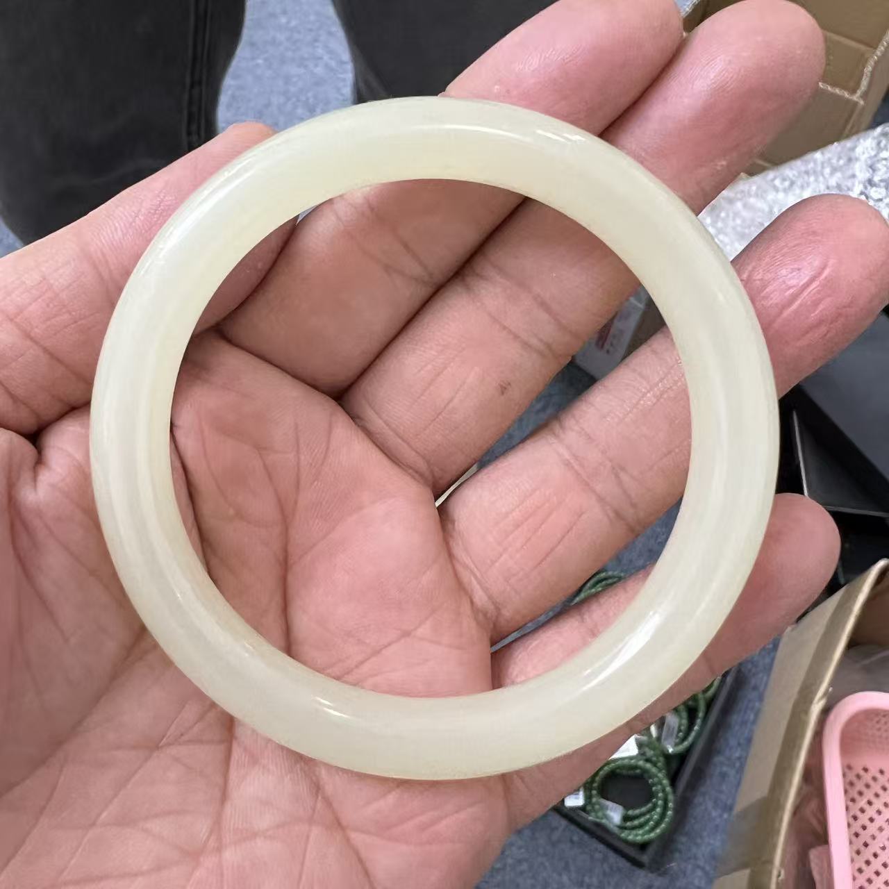 阿富汗手镯一支，圈口随机发，多样发一支