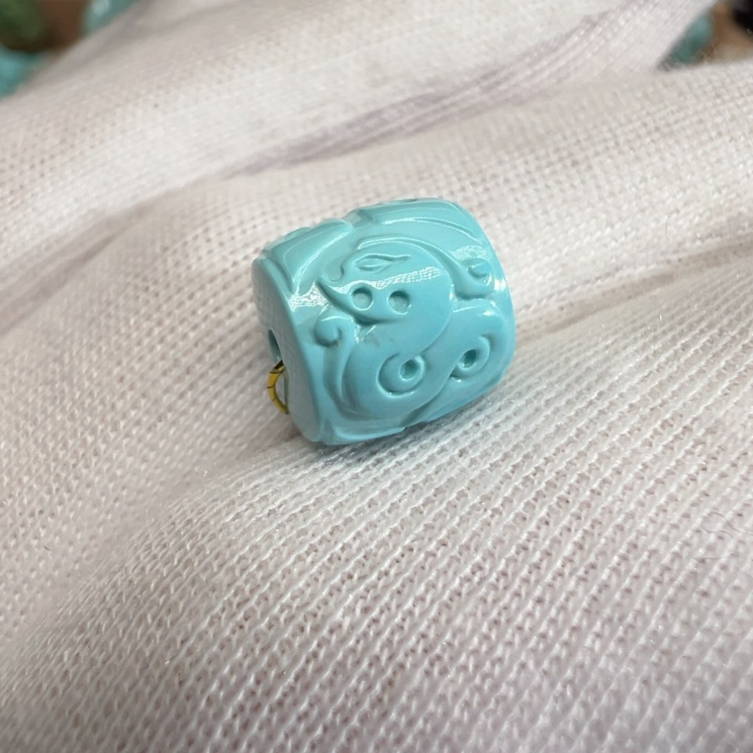 绿松石配饰未镶嵌