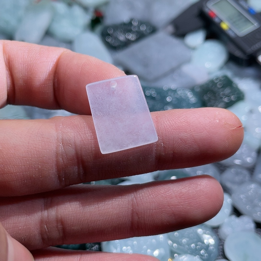 【闪购商品】翡翠颈饰未镶嵌翡翠