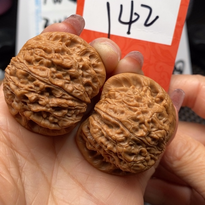 文玩核桃把件血麒麟