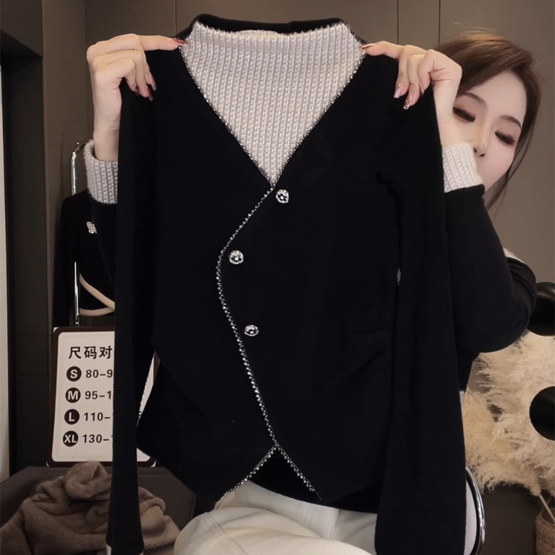 2025冬季新款 时尚贵气T恤打底衫设计感上衣