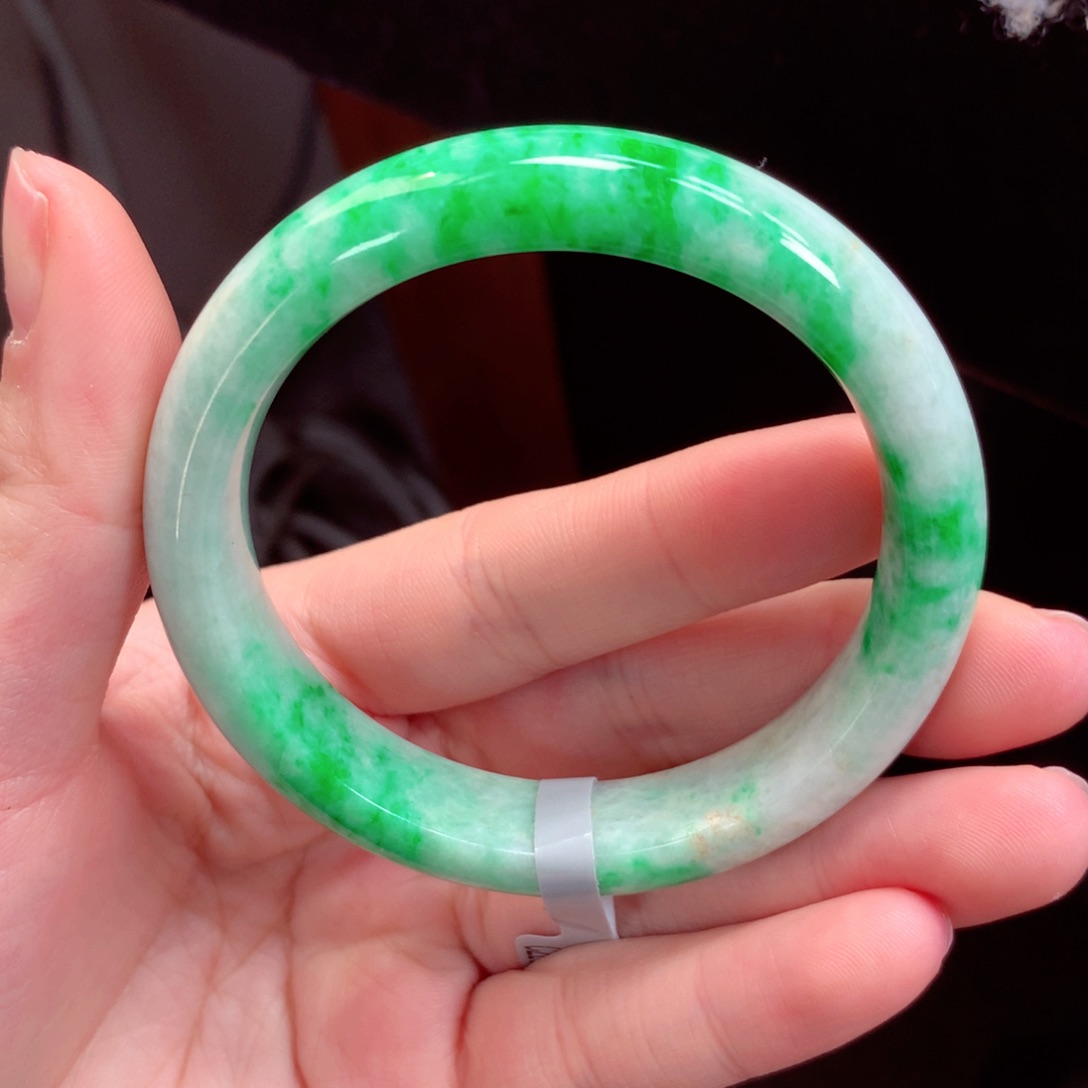 翡翠手镯未镶嵌怡**莉缅甸