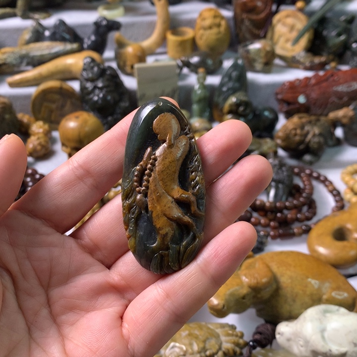 未镶嵌岫岩河磨玉（透闪石质玉）笔搁