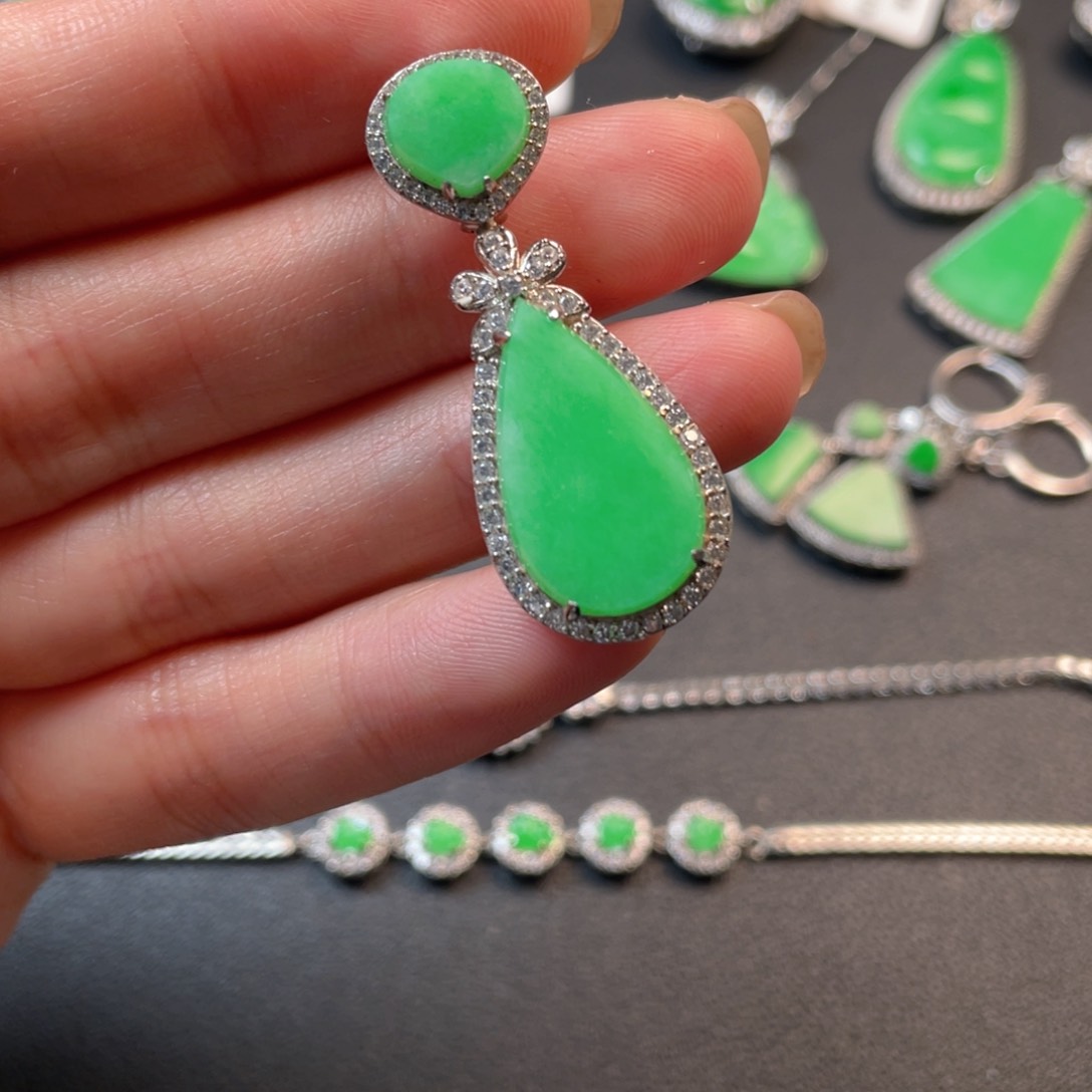 翡翠吊坠(不含链)银S925镶嵌