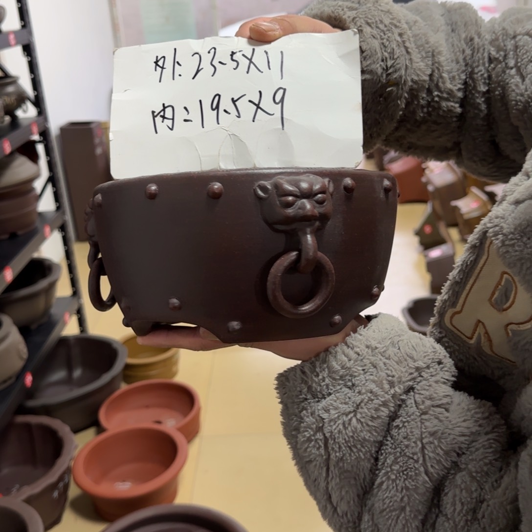 紫砂花盆呜呜呜呜