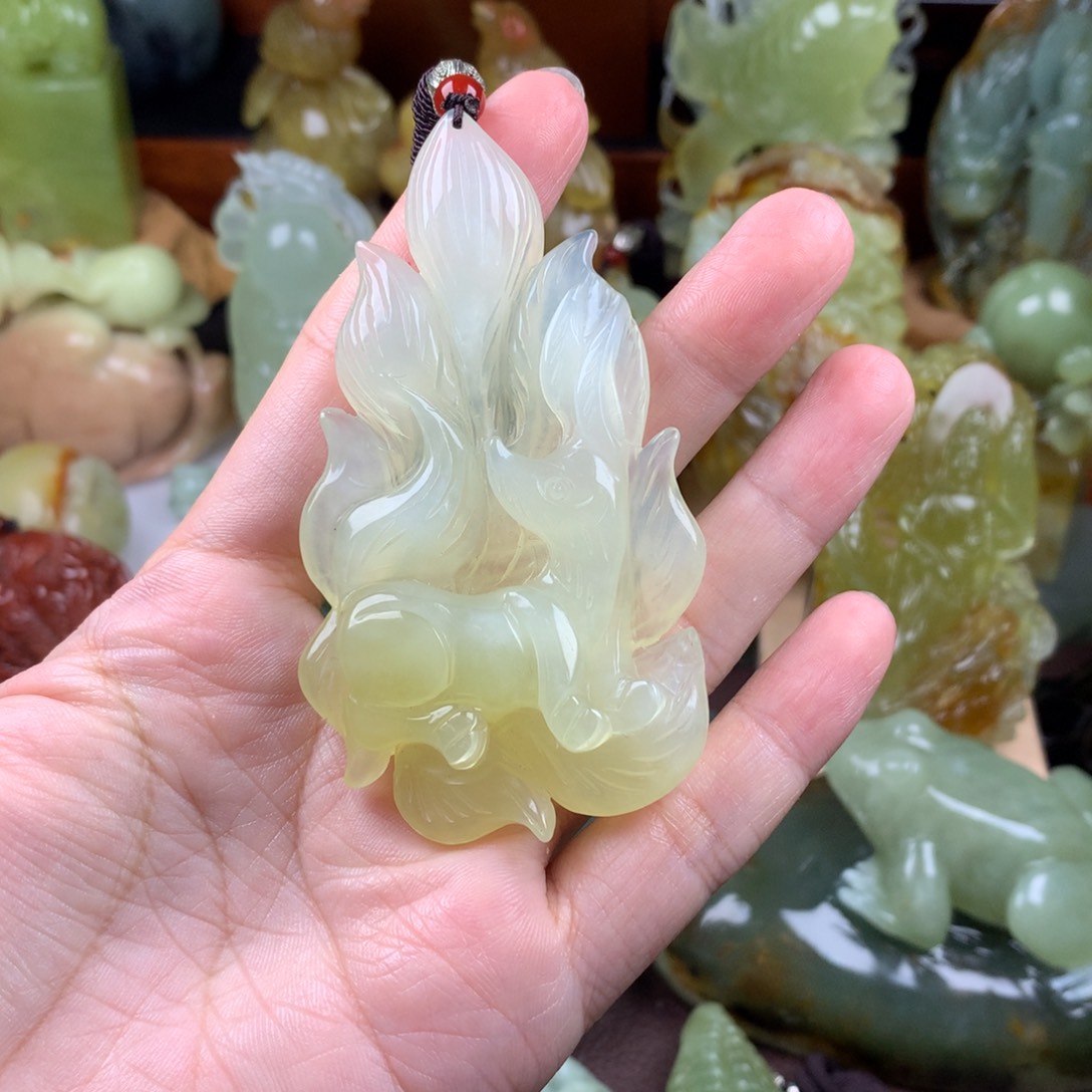 岫玉未镶嵌手把件