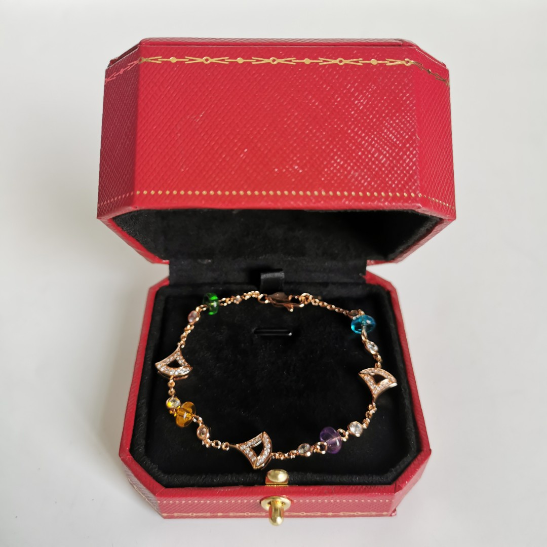 3142手链--时尚优雅设计手链赠礼盒