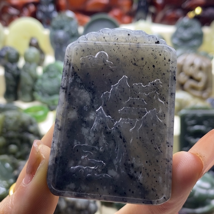 和田玉颈饰未镶嵌