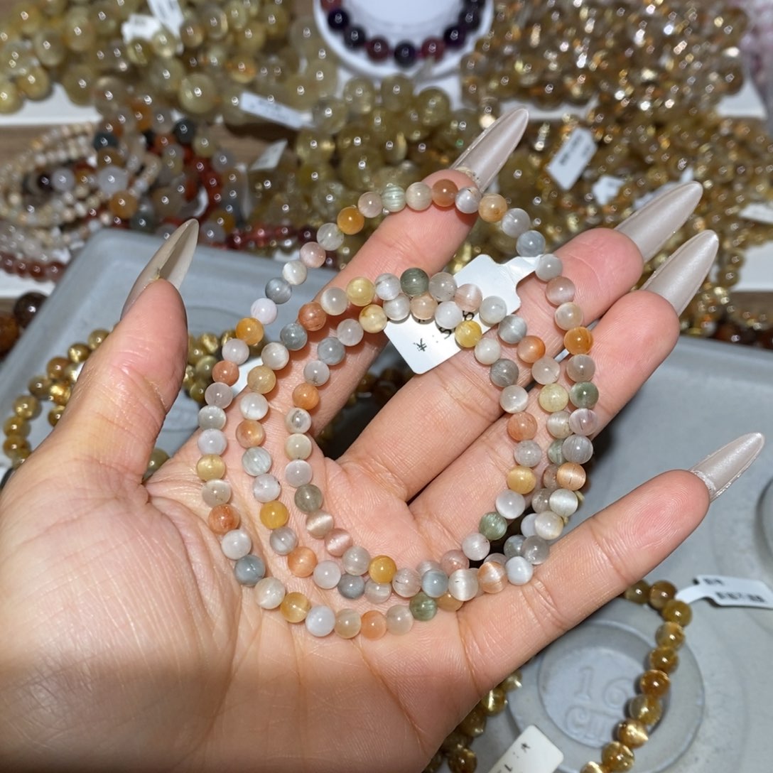 水晶手链未镶嵌财****?手链