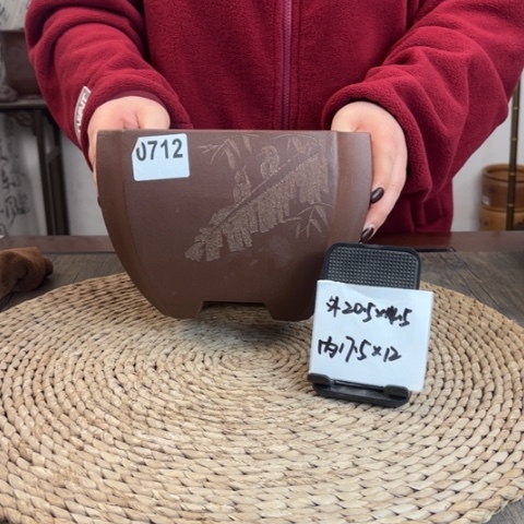 紫砂花盆紫玉金砂芭蕉刻绘切角四方0712