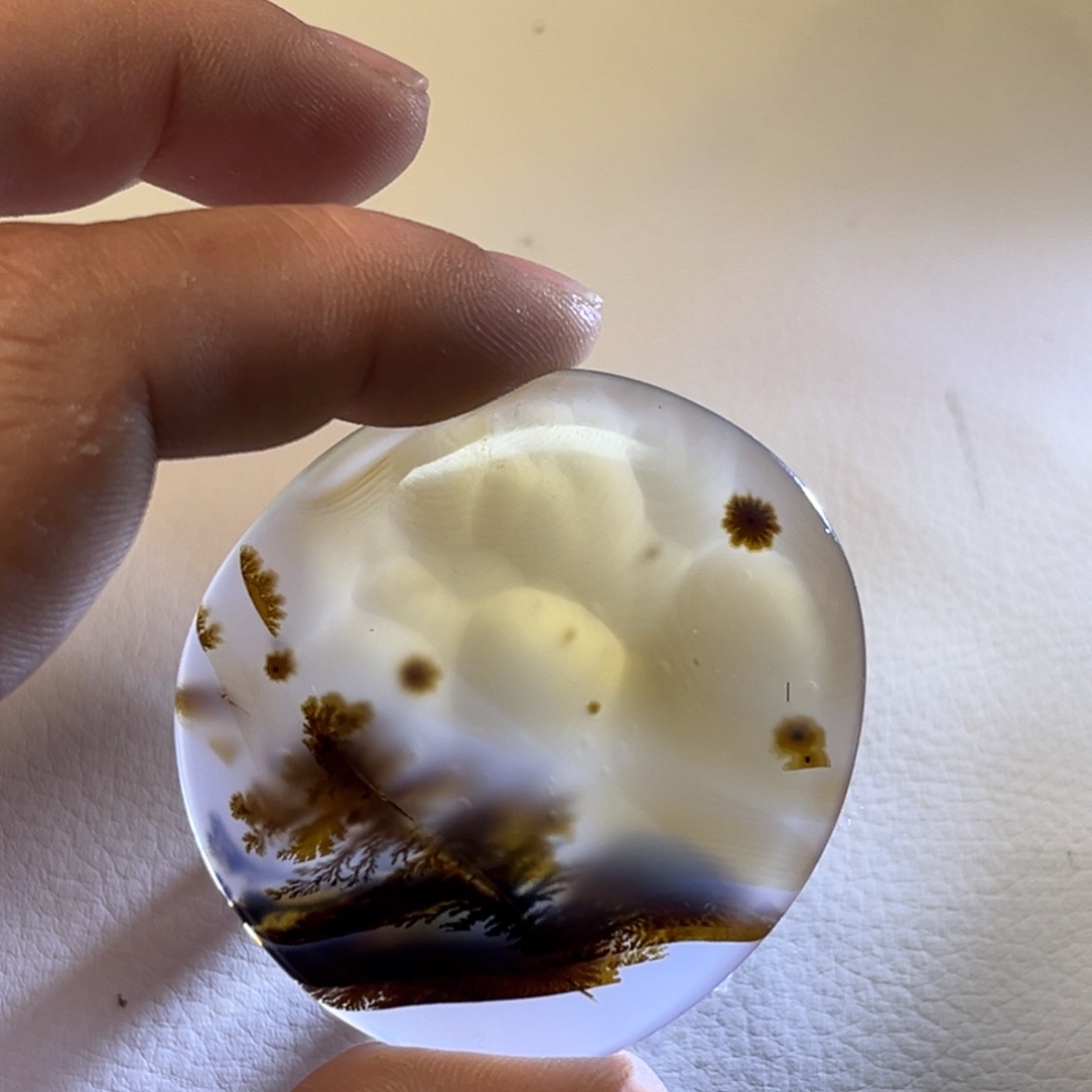 三***.玛瑙/玉髓未镶嵌颈饰