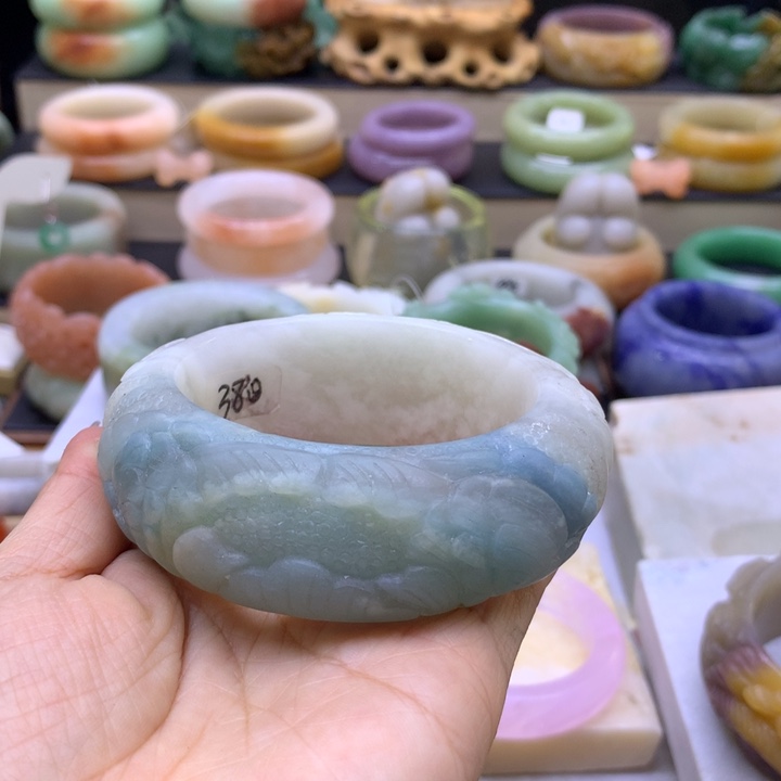 石英质玉24689986656未镶嵌理*