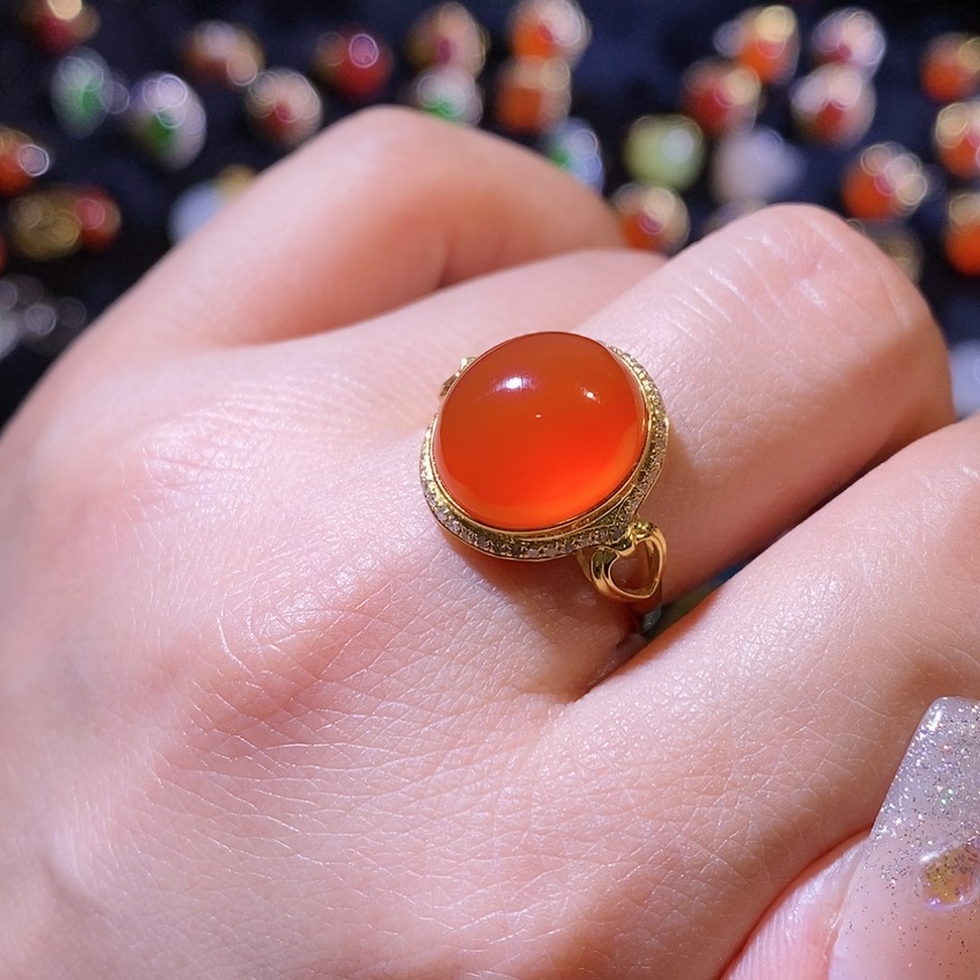 南红玛瑙戒指18K金镶嵌