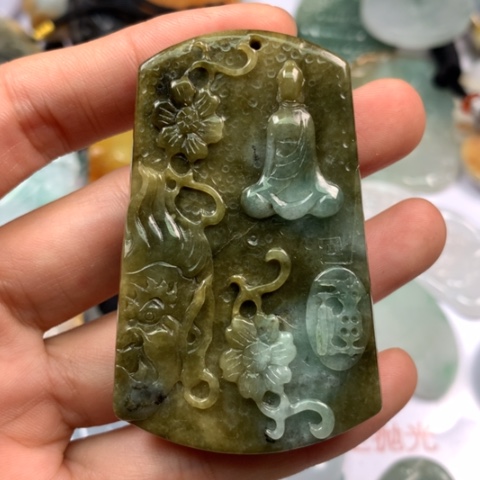 定制翡翠颈饰未镶嵌