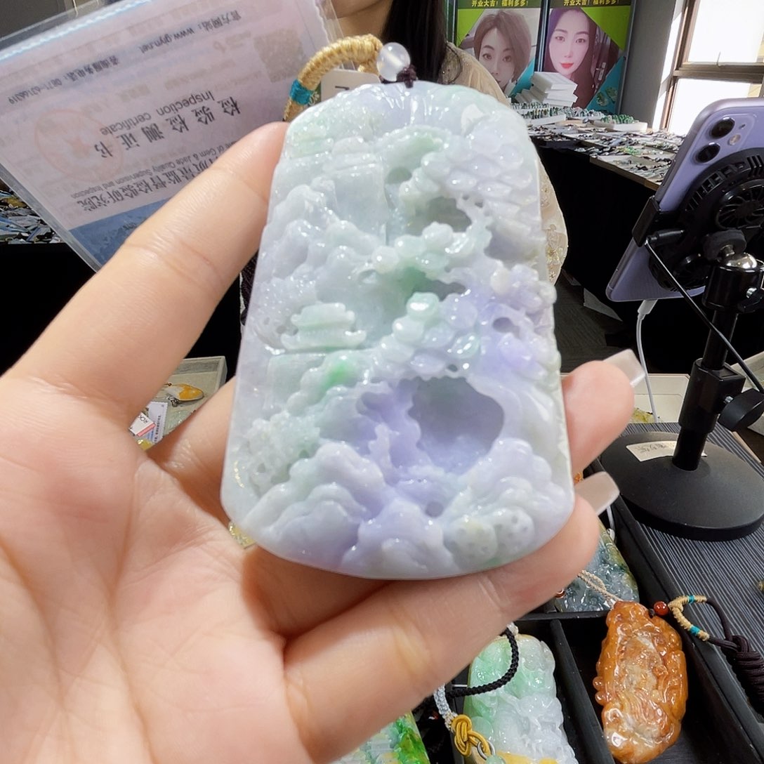 颈饰未镶嵌翡翠一