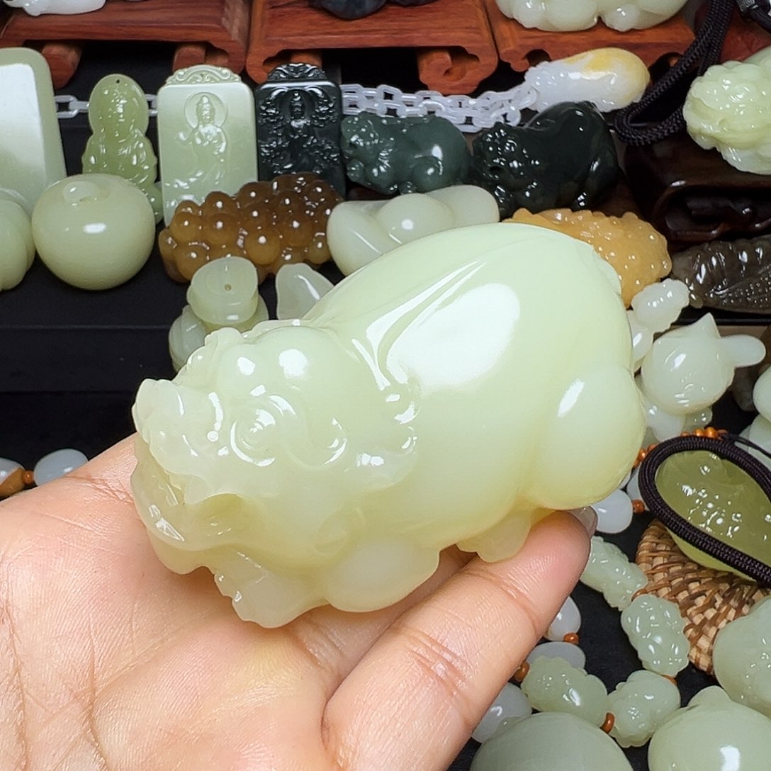 御***天软玉未镶嵌把件新疆天然精品料子