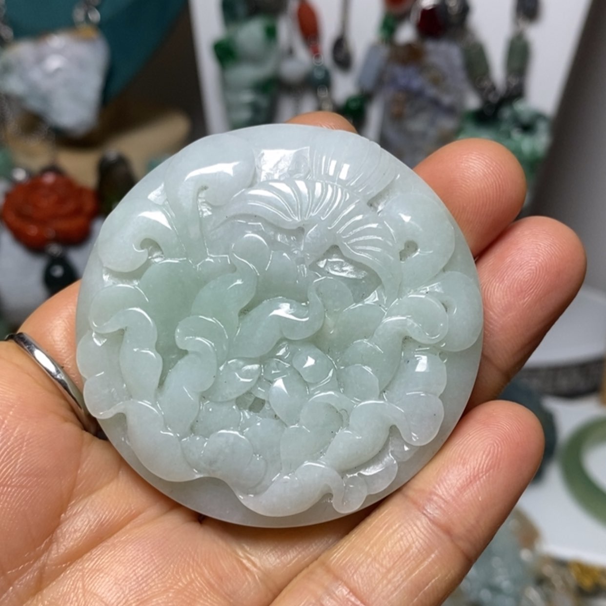 【闪购商品】翡翠吊坠(赠链)未镶嵌