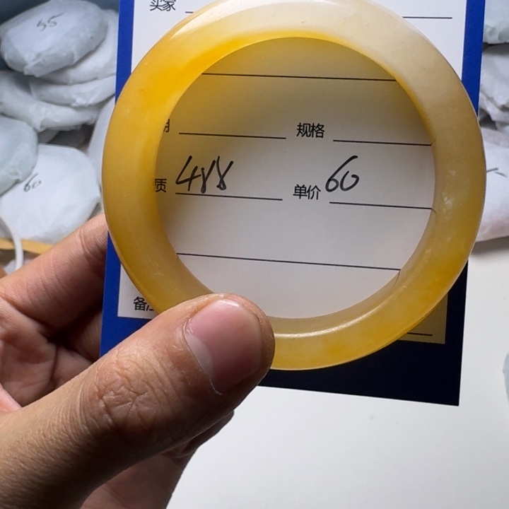 石英质玉手镯未镶嵌