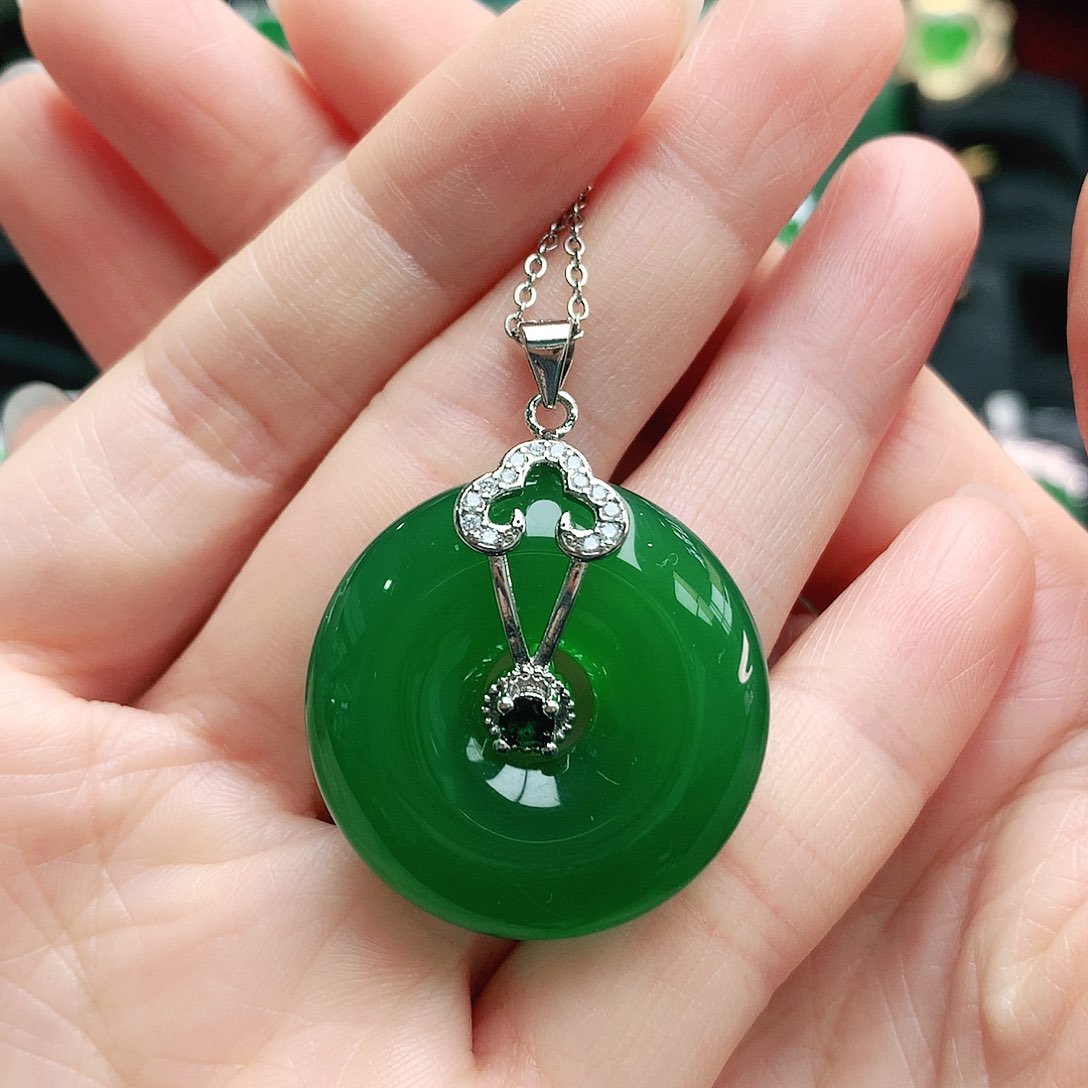 玛瑙/玉髓吊坠未镶嵌