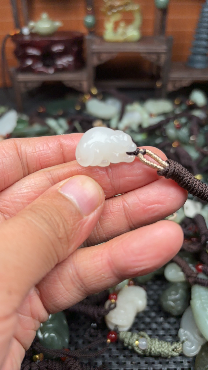 保真和田玉老鼠时尚吊坠百搭精雕拍一发一手工精致气质