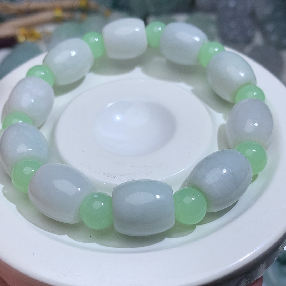 翡翠未镶嵌颈饰457
