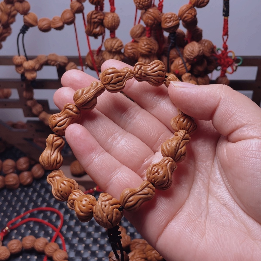 木质类龙纹桃枭手持