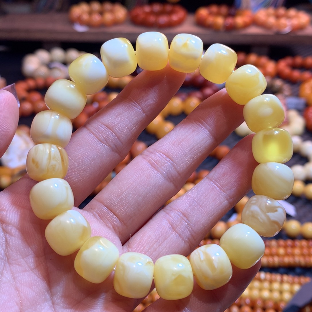 琥珀未镶嵌手链蜜蜡