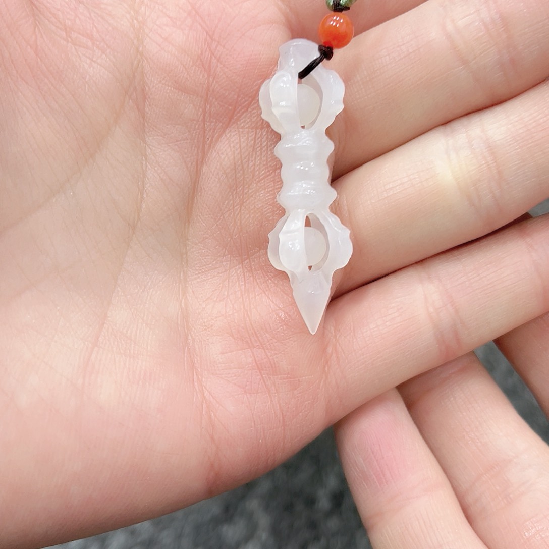 和田玉挂件。k k未镶嵌