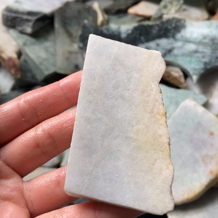 翡翠颈饰未镶嵌天然翡翠