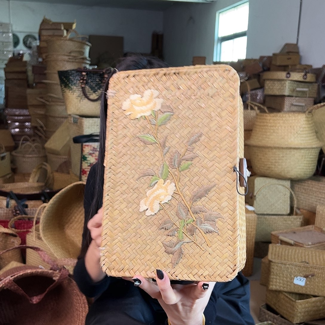 草编草编包/草编收纳盒带瑕疵