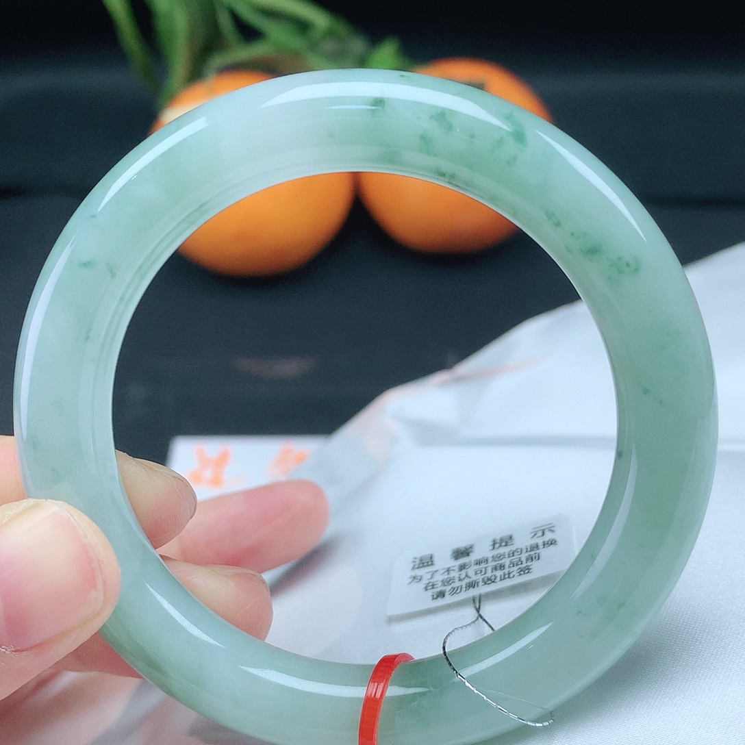 翡翠手镯未镶嵌53胖