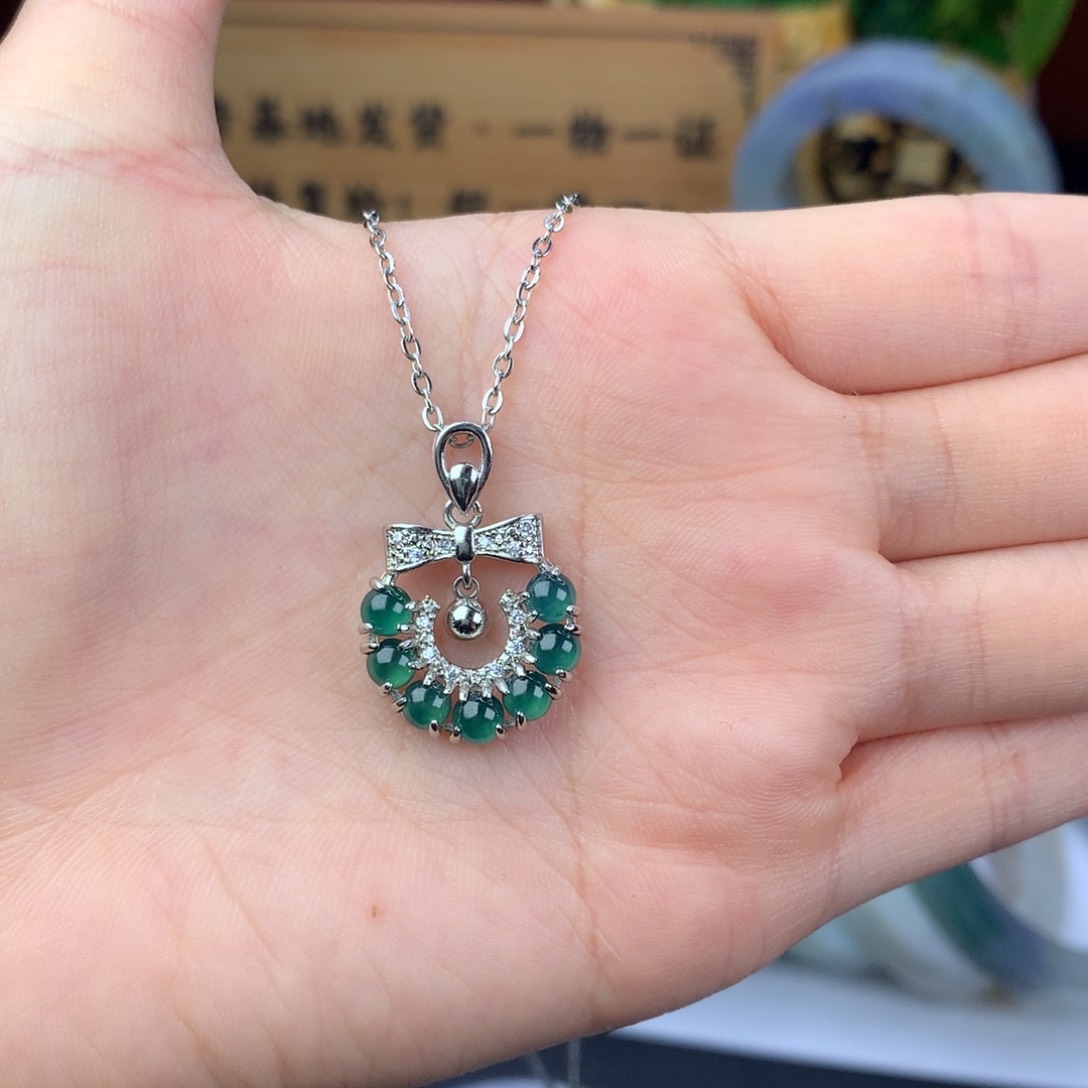 翡翠未镶嵌颈饰翡翠吊坠