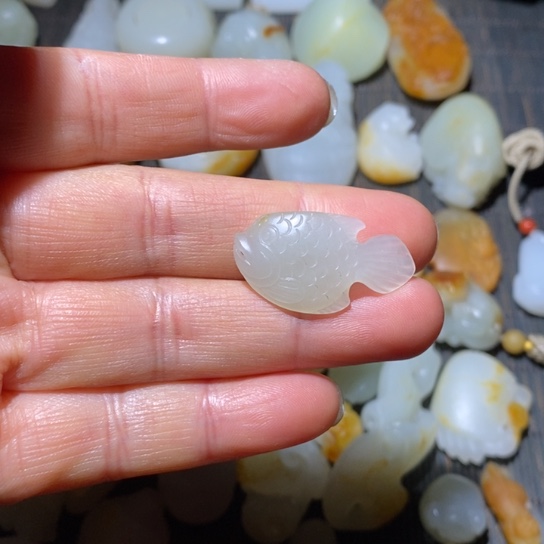 和田玉颈饰未镶嵌