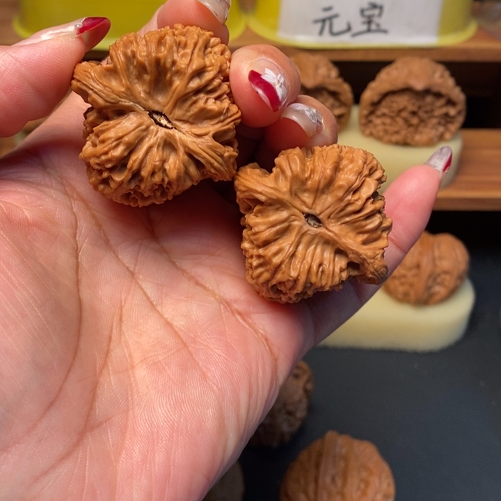 收***棋文玩核桃吊坠40全品高炮三角疆