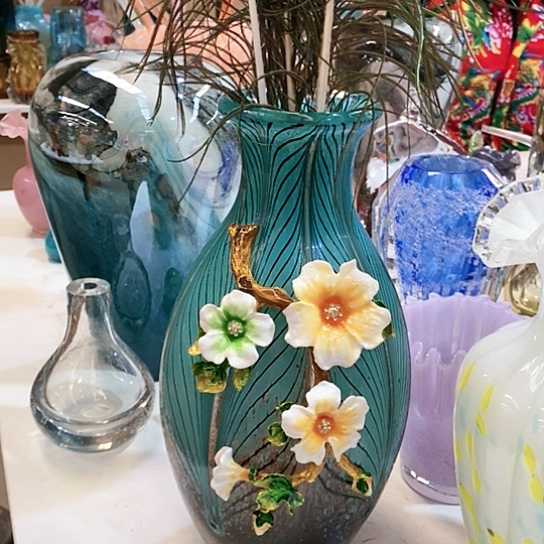 琉璃花瓶高32口径5厘米