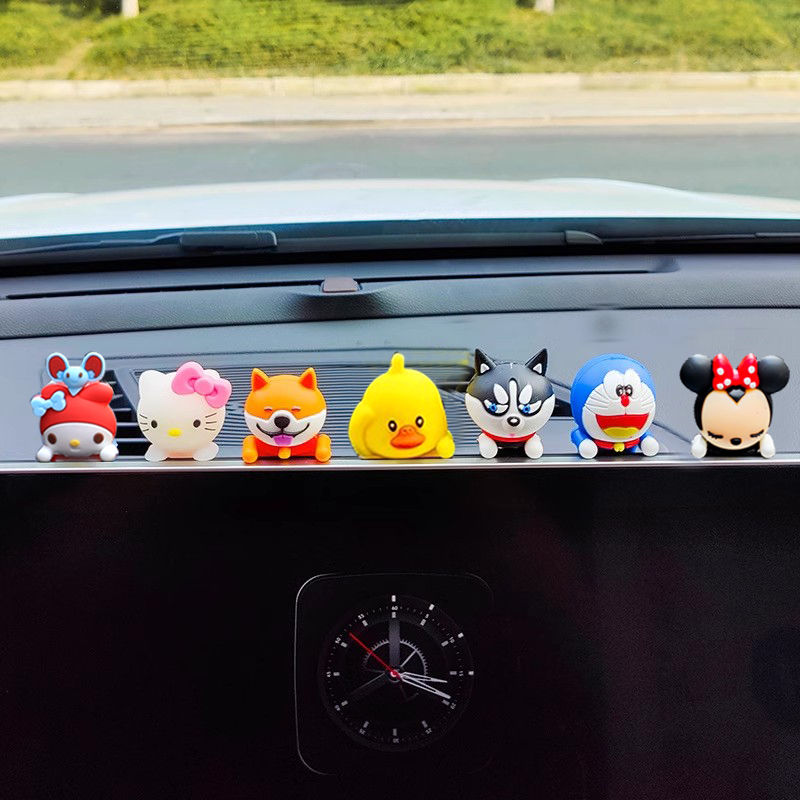 卡通可爱3D趴趴公仔汽车摆件笔记本电脑大屏桌面电动车内装饰用品